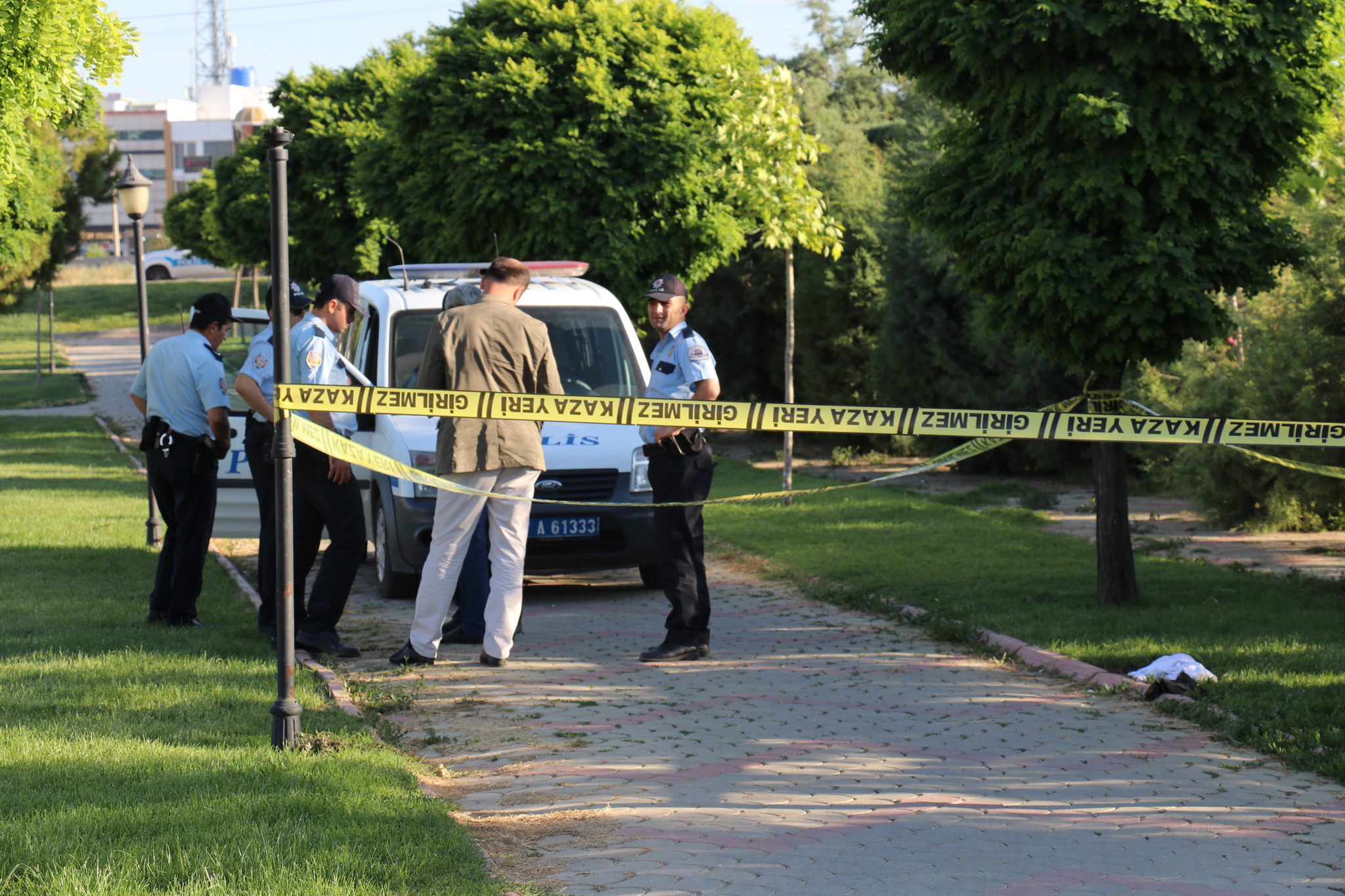 Parkta oynayan çocuklar bebek cesedi buldu Sayfa 5 En Son Haber