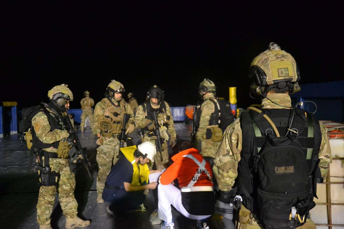 SAT’lardan Süveyş’te 26 dakikada operasyon