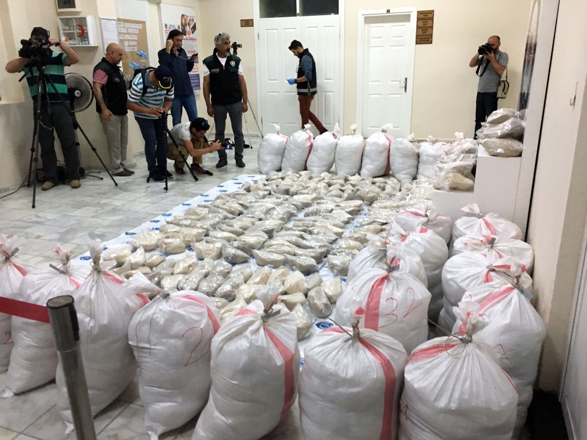 SAT’lardan Süveyş’te 26 dakikada operasyon