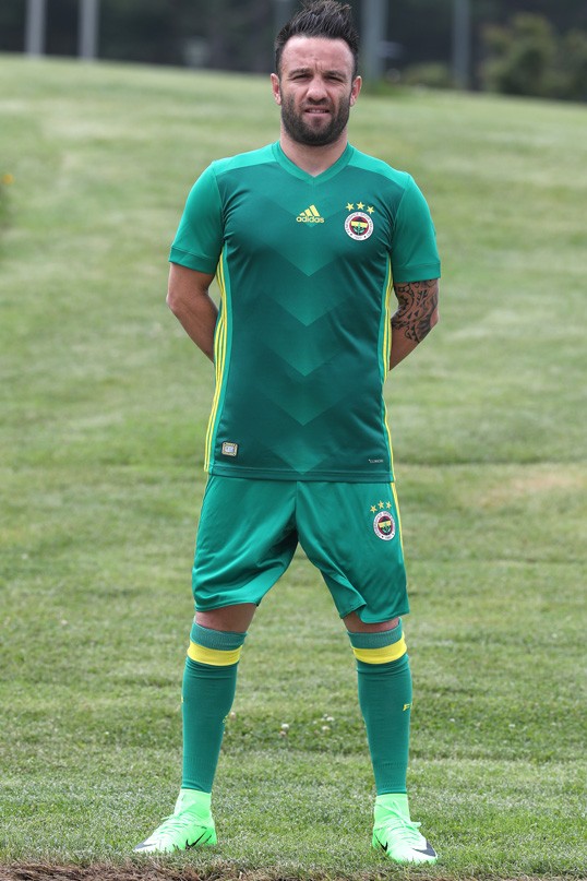 Iste Fenerbahce Nin 2017 2018 Sezonu Formalari Fotohaber Spor