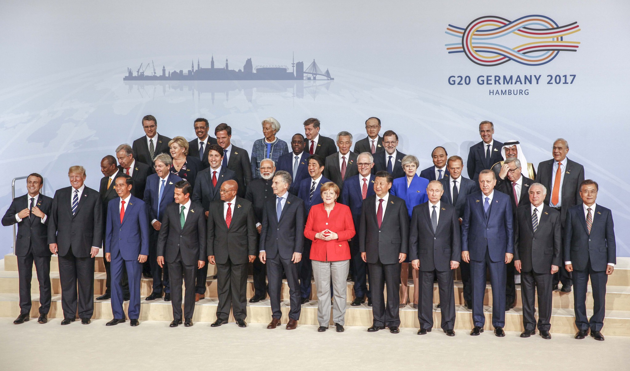 Avrupa’nın kalbinde FETÖ ve PKK mesajı...