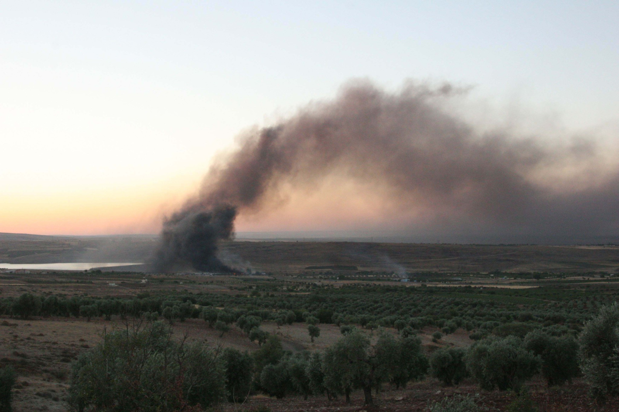 Son dakika: Askeri konteyner bölgesinde yangın çıktı
