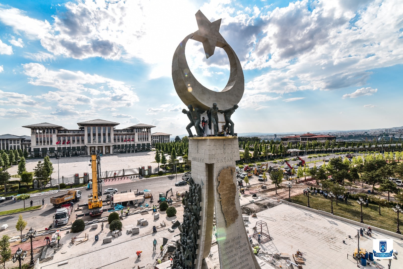 Beştepe’deki Şehitler Abidesi açıldı! Bakın o semboller ne anlama geliyor