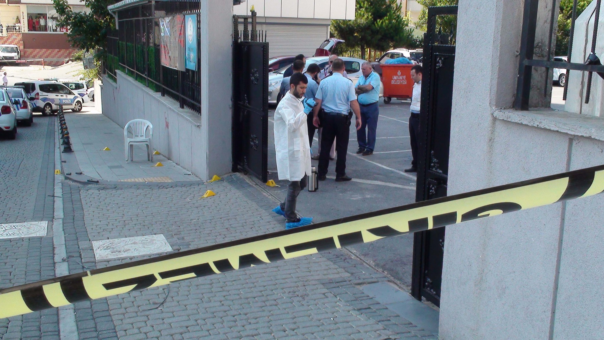 İlkokul bahçesinde ’servis çekemezsin’ terörü