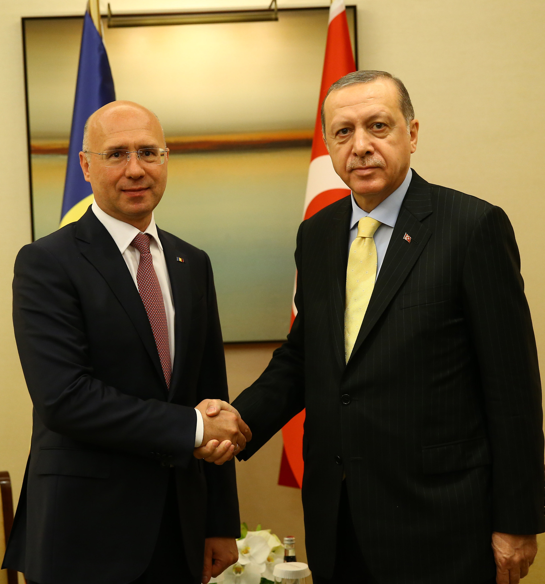 Kılıçdaroğlu konuşurken ABD’den gelen fotoğraflar CHP liderini komik duruma düşürdü