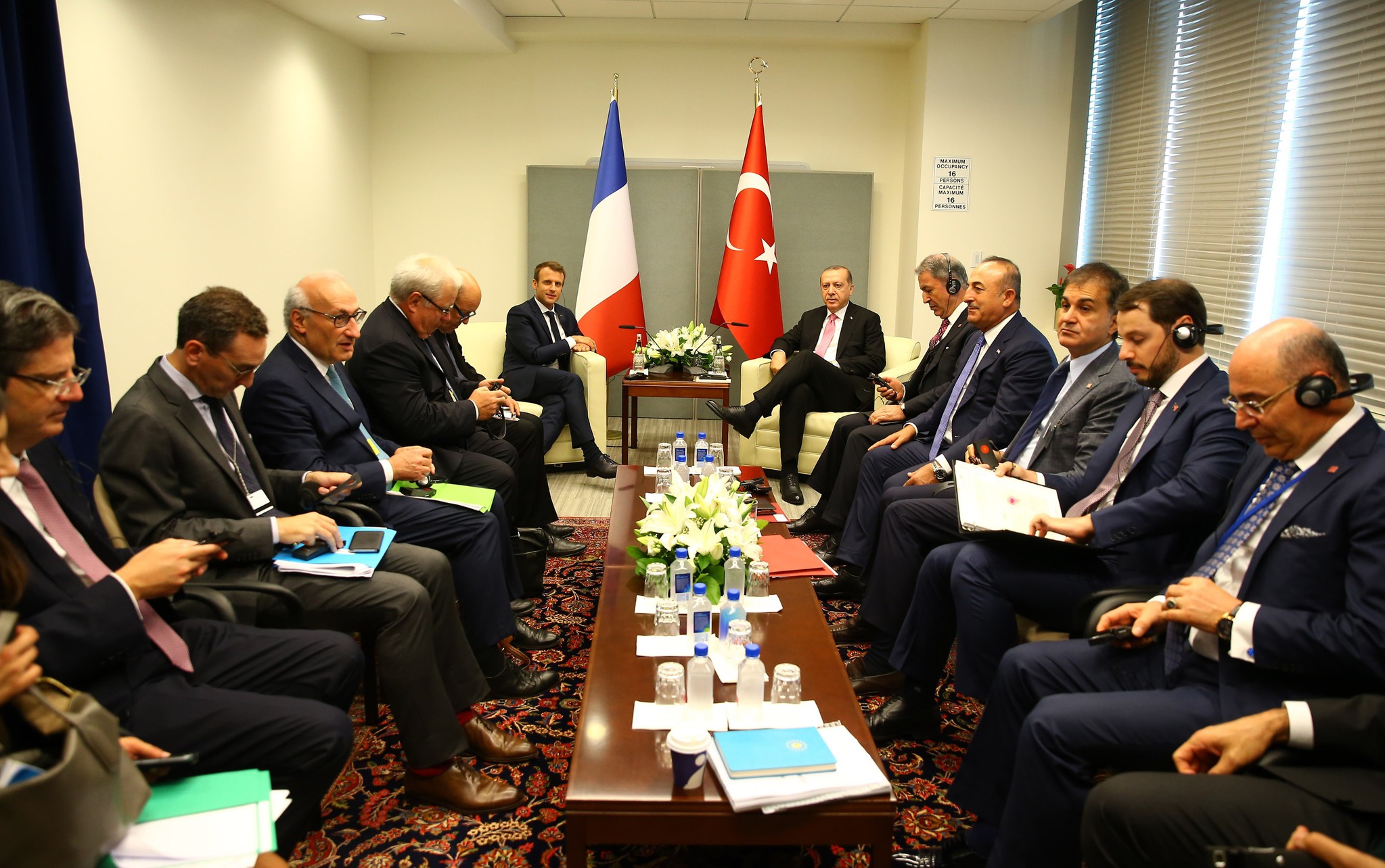 Kılıçdaroğlu konuşurken ABD’den gelen fotoğraflar CHP liderini komik duruma düşürdü