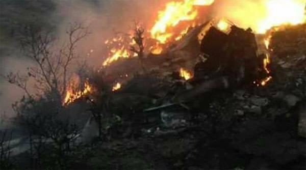 Son dakika: Yolcu uçağı dağa çakıldı! İşte ilk fotoğraflar