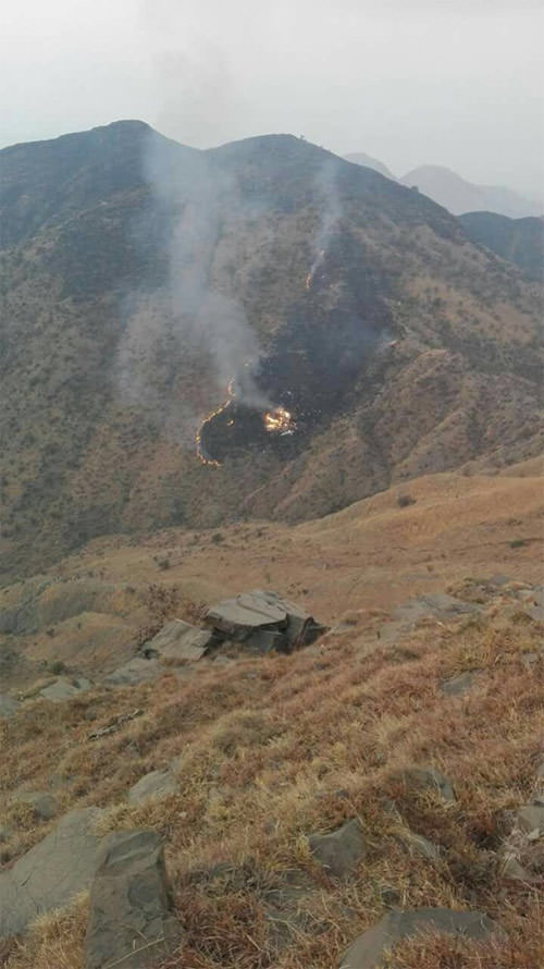 Son dakika: Yolcu uçağı dağa çakıldı! İşte ilk fotoğraflar