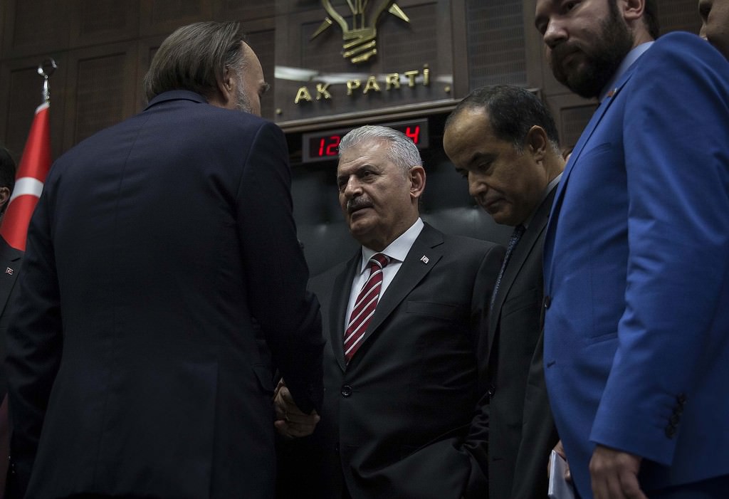 Ak Parti grubunda sürpriz isim