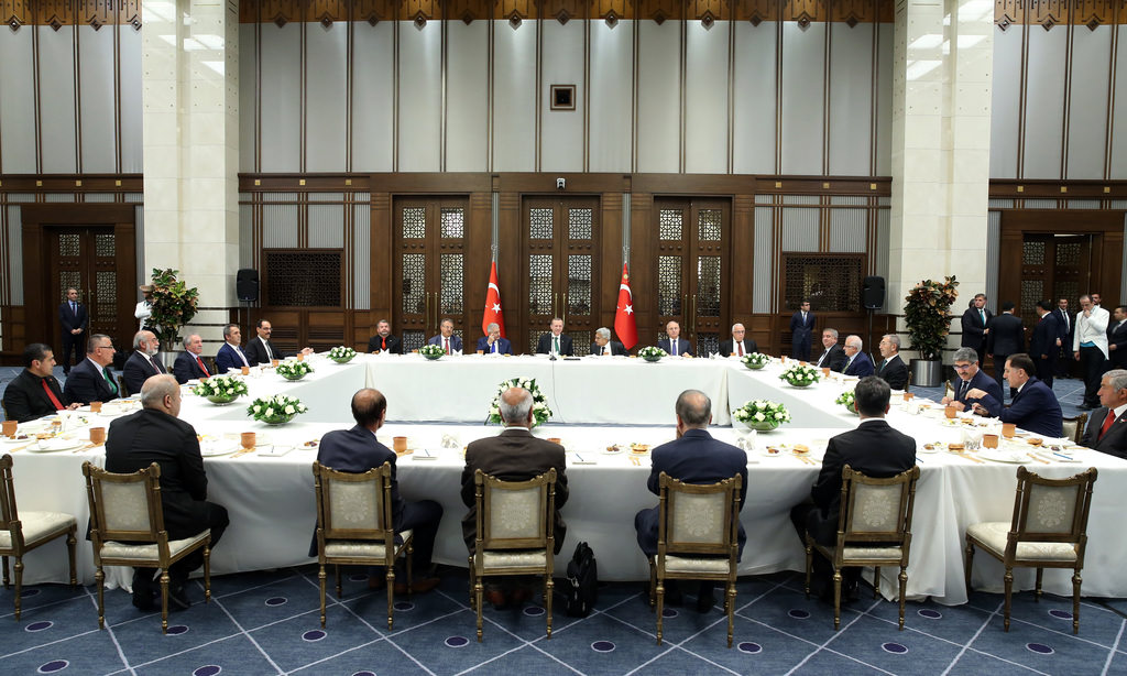 Cumhurbaşkanı Erdoğan'dan 10 Muharrem İftarı!