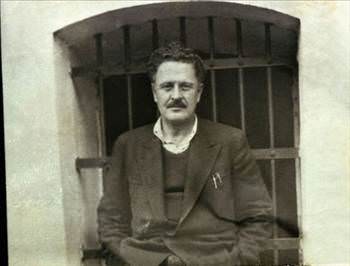 012 d Nazım Hikmet...