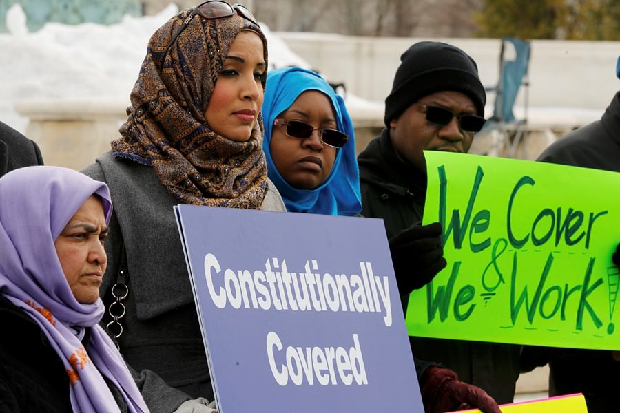 ABD müslüman kızın davasını konuşuyor