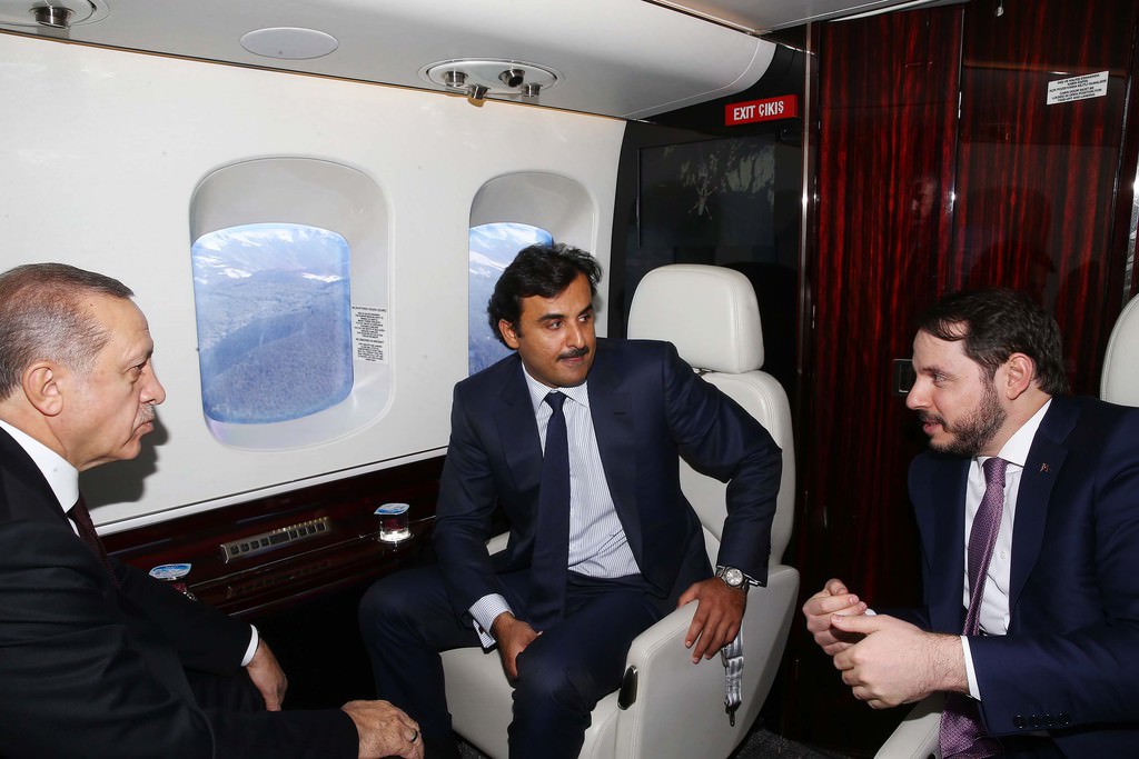 Cumhurbaşkanı Erdoğan, Katar Emiri’ni Trabzon’da karşıladı