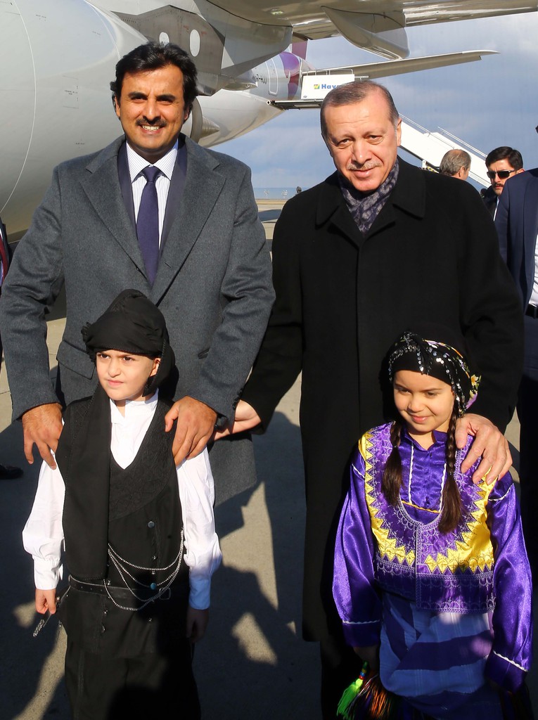 Cumhurbaşkanı Erdoğan, Katar Emiri’ni Trabzon’da karşıladı