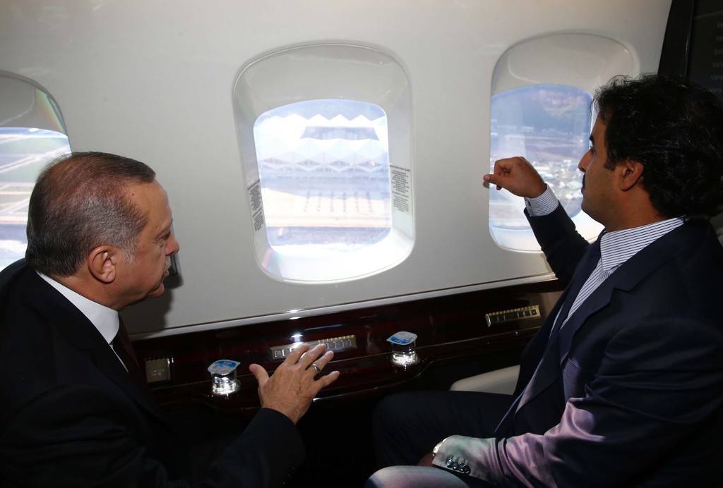 Cumhurbaşkanı Erdoğan, Katar Emiri’ni Trabzon’da karşıladı