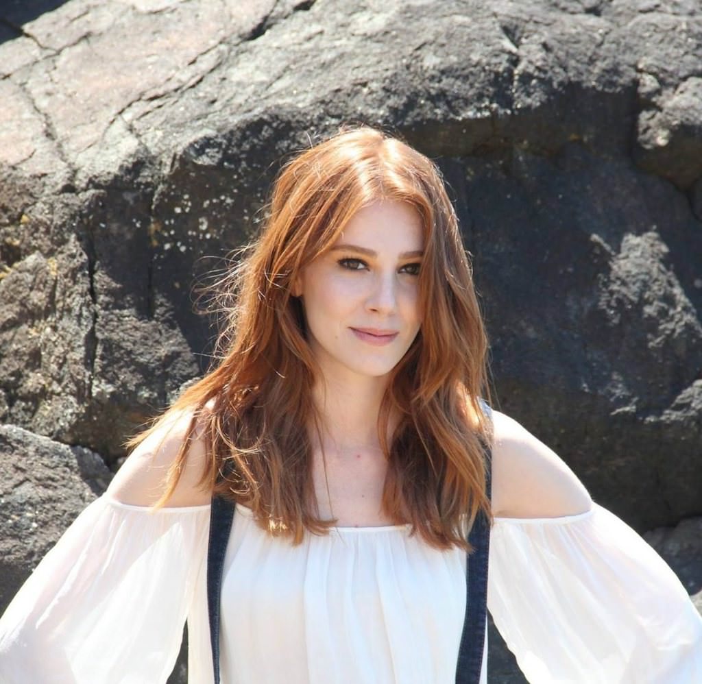 Elçin Sangu işini Hande Erçel�e kaptırdı Magazin Haberleri