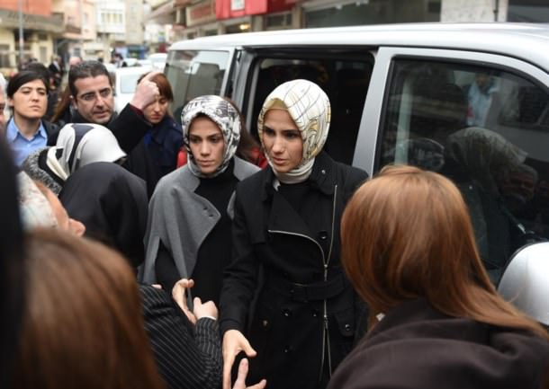 Cumhurbaşkanı Erdoğan’ın kızları taziye evinde