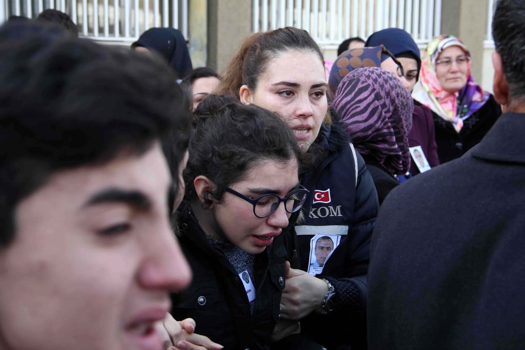 İzmir kahraman şehidi Fethi Sekin’in naaşı son yolculuğu öncesi baba evine getirildi