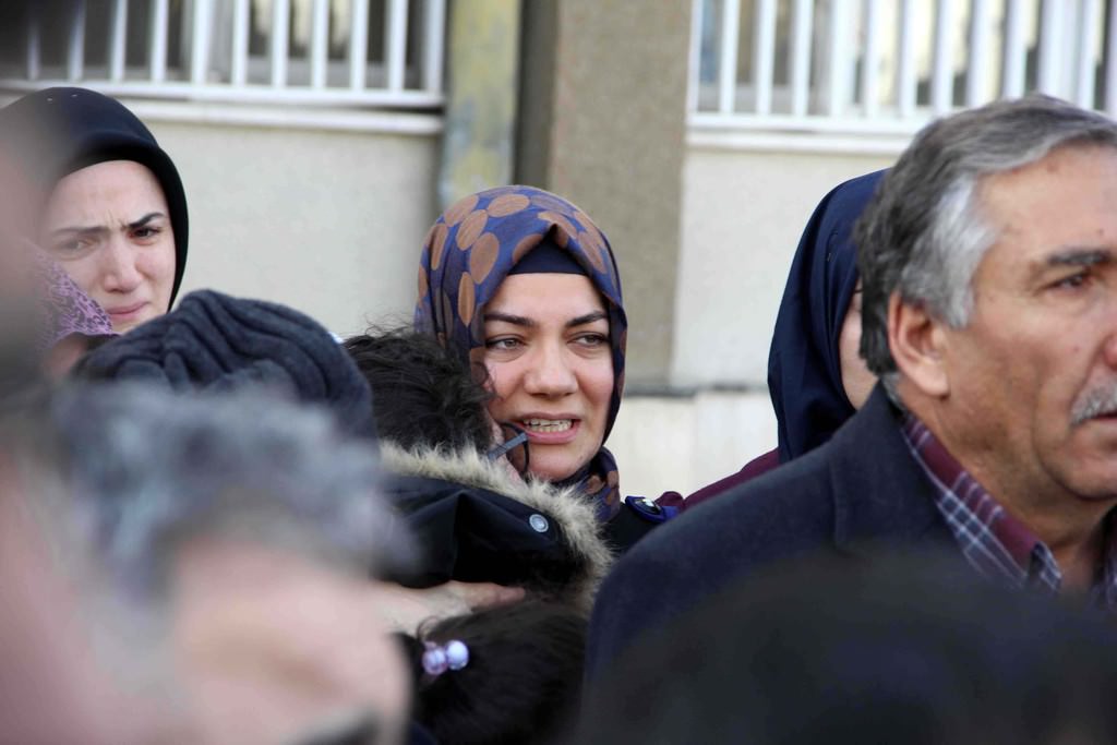 İzmir kahraman şehidi Fethi Sekin’in naaşı son yolculuğu öncesi baba evine getirildi