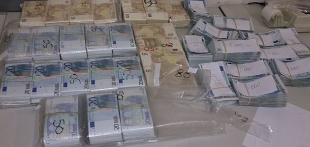 Kayıp valizde 400 bin avro bulundu