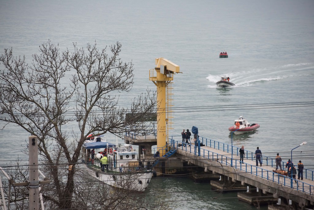 Rusya şokta! Düşen uçak Karadeniz’in 70 metre derinliğinde... İşte ilk fotoğraflar