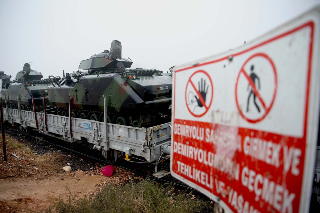 Sevk edilen askeri araçları taşıyan tren, Gaziantep Garı’na ulaştı
