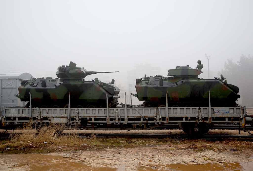 Sevk edilen askeri araçları taşıyan tren, Gaziantep Garı’na ulaştı