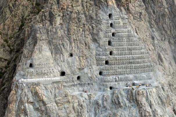 Yusufeli Barajı’ndaki çalışmaların yüzde 55’i tamamlandı