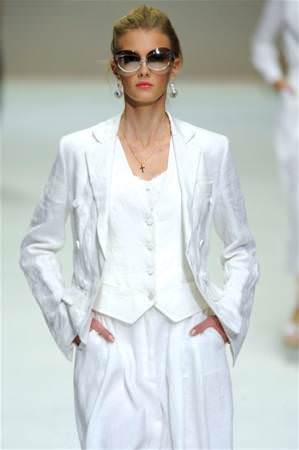 Yeni 2012 Bu Yaz Moda Beyaz modası modelleri örnekleri resimleri 02 d Bu Yaz Moda Beyaz