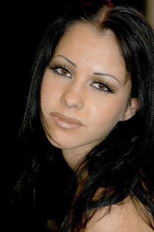 korotkie-roliki-eleni-berkovoy-porno-foto-grud-bez-soskov