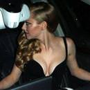 Amanda Seyfried'in ��hreti g���slerine mal oldu