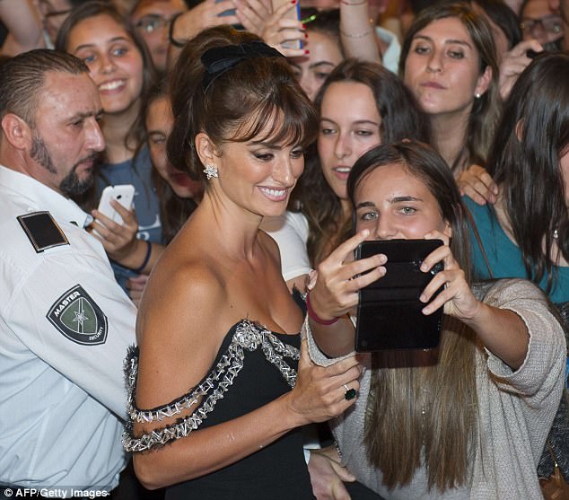 Penelope Cruz farkı!