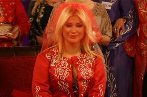 Songül Karl� k�na gecesinde a�lad�