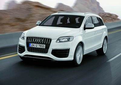 01audiq4_d.jpg