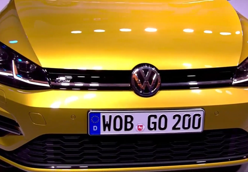 altın sarısı volkswagen golf altın sarısı volkswagen golf