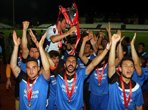  Ankaraspor şampiyonluk maçı dönüşü kaza geçirdi