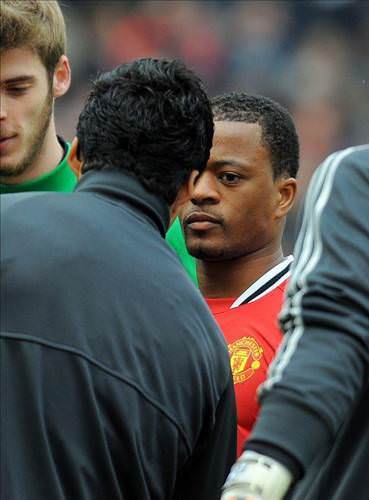 Old Trafford'da tokala�ma krizi!