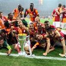 �ampiyon Galatasaray kupas�n� kald�rd�
