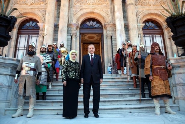 Erdoğan Dünya liderlerini mehterle karşıladı