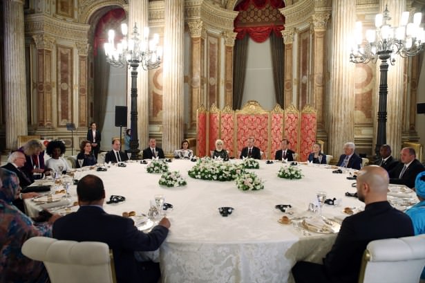 Erdoğan Dünya liderlerini mehterle karşıladı