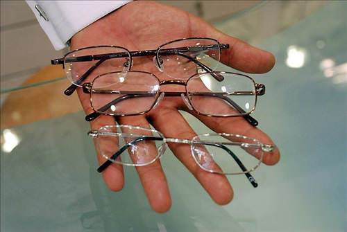 [Resim: 1280_gozluk_d.jpg]