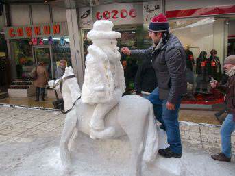 Kardan adam sanat�nda son nokta