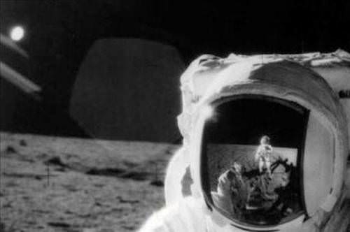 NASA'nın Fotoğraflarındaki UFO'lar!