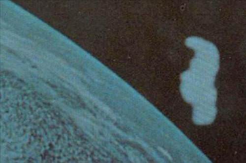 NASA'nın Fotoğraflarındaki UFO'lar!