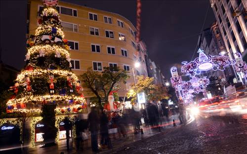 Yılbaşında gidilecek yerler, mekanlar, sokak partileri Nişantaşı'nda yılbaşı hazırlıkları - Sayfa 1 - Galeri - Yaşam - 07