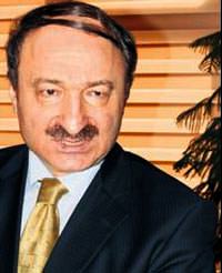 Fikir babas� Bakan �zak