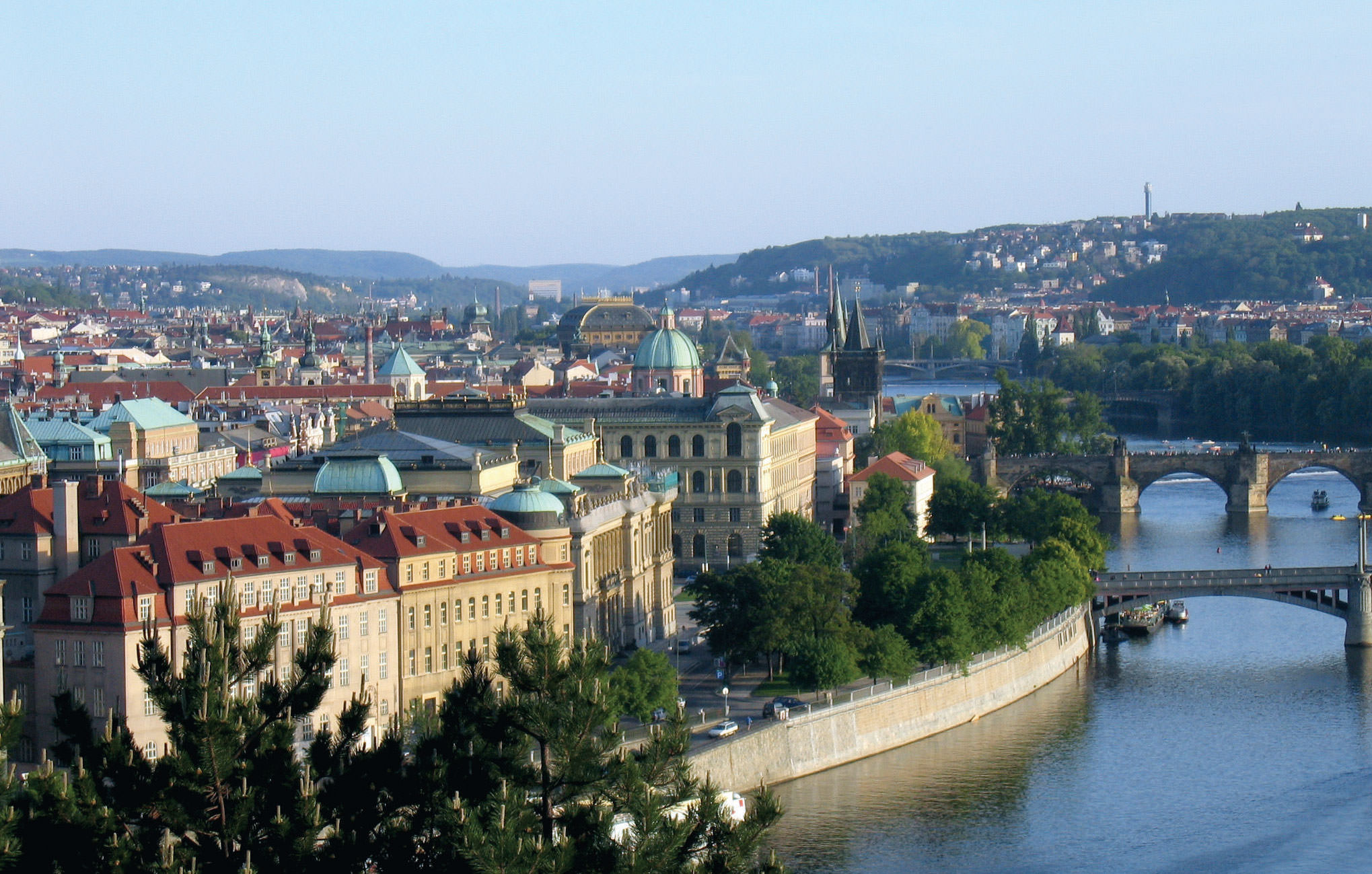 Prag, baharda bir ba�ka g�zel