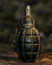 �zmir'de 3 adet el bombas� bulundu
