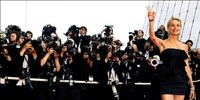 Sharon Stone geldi Cannes'�n havas� de�i�ti
