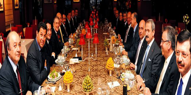 H�k�met ve i� d�nyas� buzlar� eritti